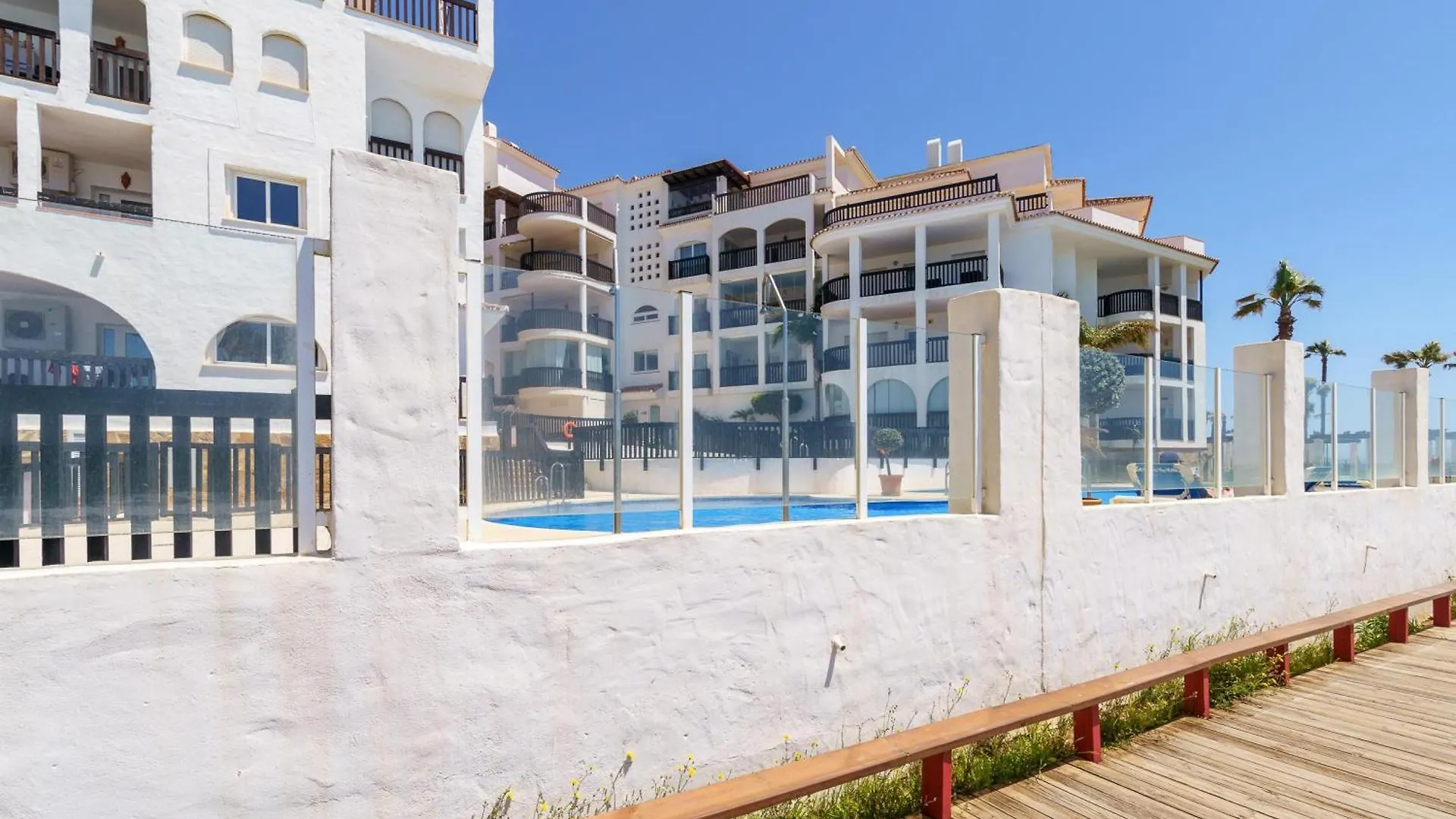 Puerta Del Mar Penthouse Beachfront - Happy Rentals Sitio de Calahonda