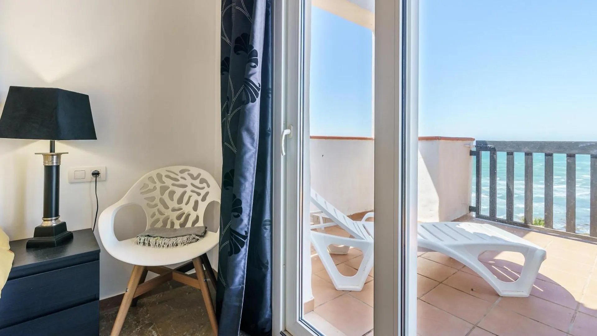 Puerta Del Mar Penthouse Beachfront - Happy Rentals Sitio de Calahonda 0*,  Hiszpania